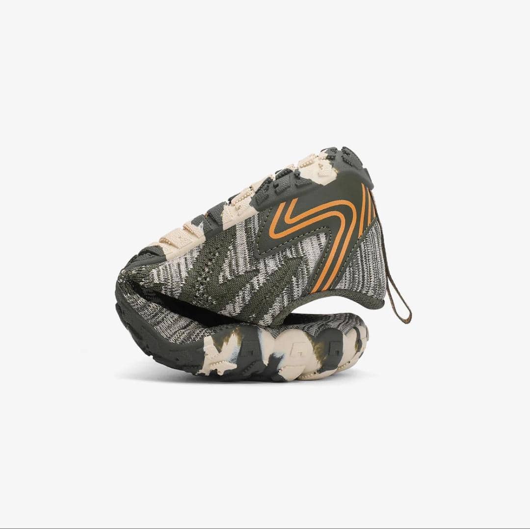 Barefoot camo lateral